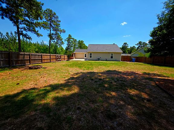 3rd image of 200 Sweet Gum Ln