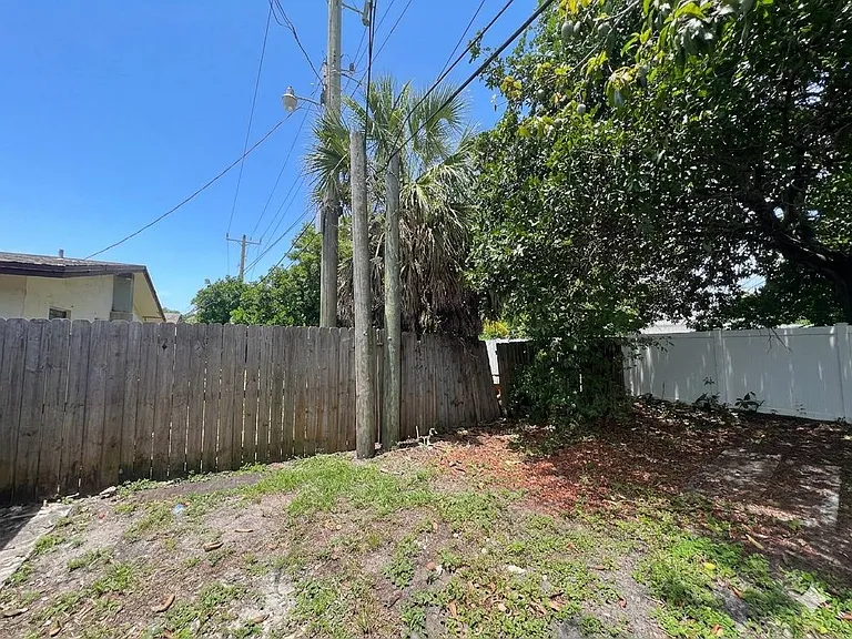 3021 NE 7th Ave #D — Photo 23