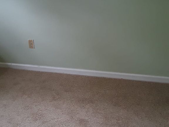 4th image of 142 West Dr