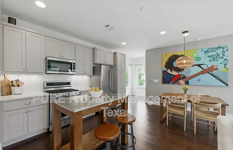 2 bed, 1.0 bath, 1195 sqft, $2,450 — Photo 4