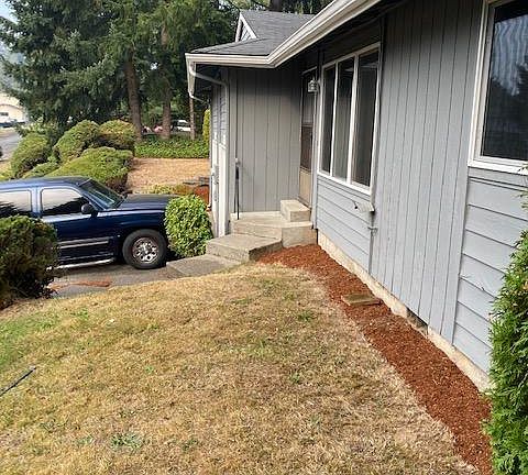 3rd image of 11505 89th Avenue Ct E