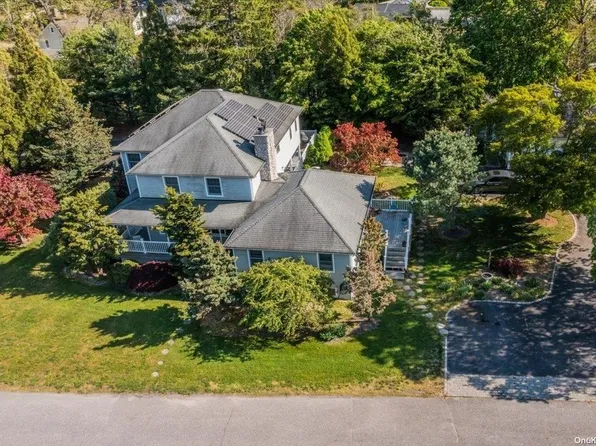128 Pine Neck Avenue, East Patchogue, NY 11772