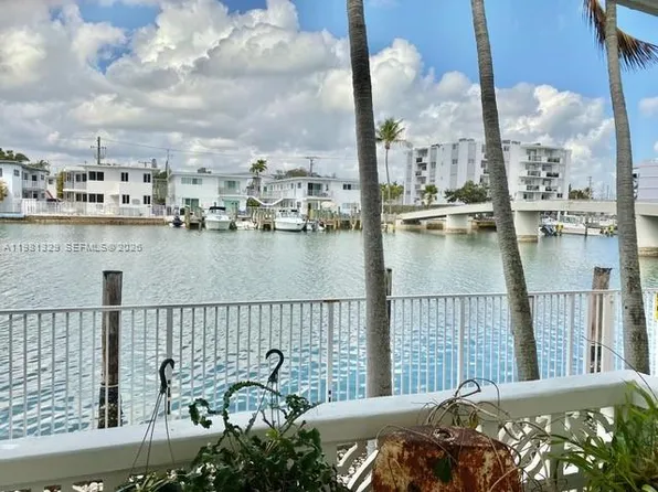 8040 Tatum Waterway Dr APT 5, Miami Beach, FL 33141