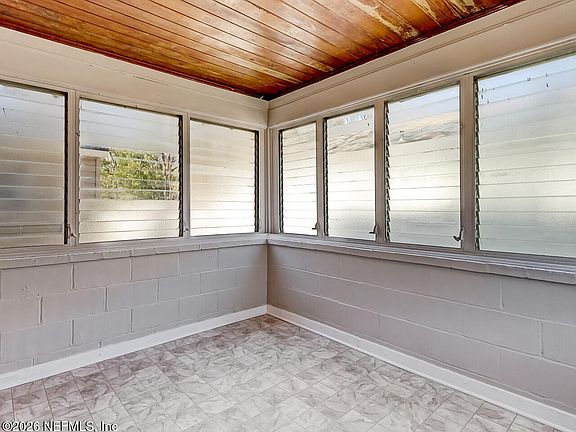 5th image of 1064 WOODSTOCK Avenue