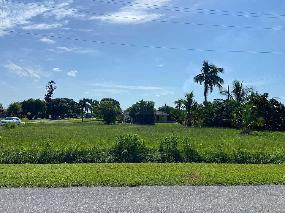 2nd image of 818 Della Tobias Avenue