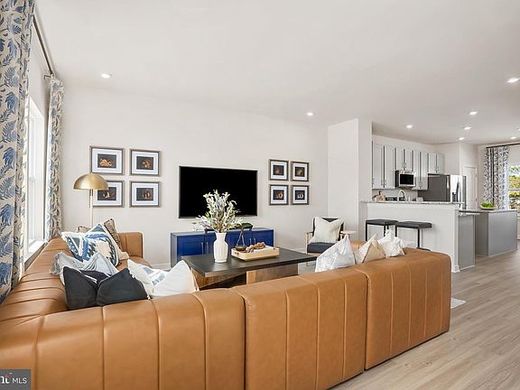 7th image of this home