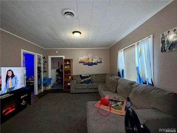 5th image of 14 Longnecker St