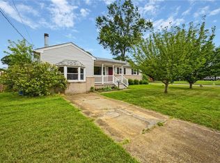 1516 Gardenwood Pkwy, Virginia Beach, VA 23455