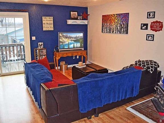 2nd image of 1010 S 5th St APT 1
