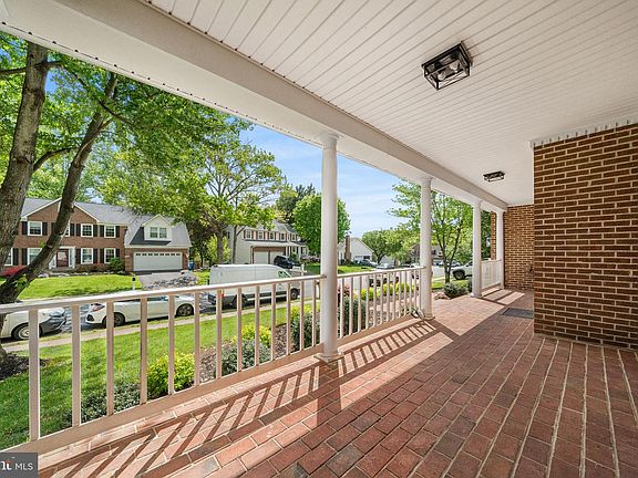 3rd image of 13910 Stonefield Ln