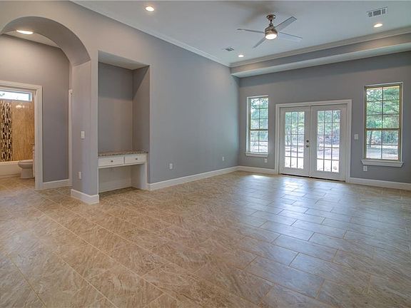 4th image of 139 Romeria Dr