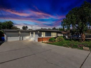 1018 Crescent Dr, Vista, CA 92084