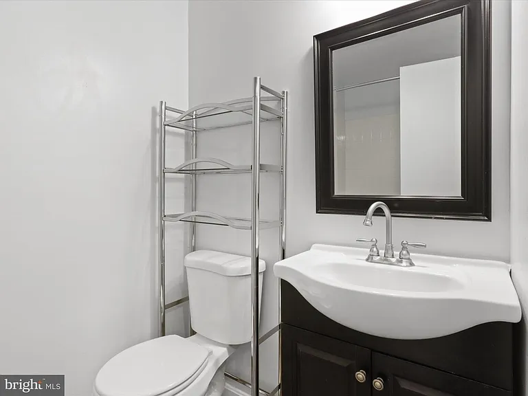 6502 Coachleigh Way — Photo 9