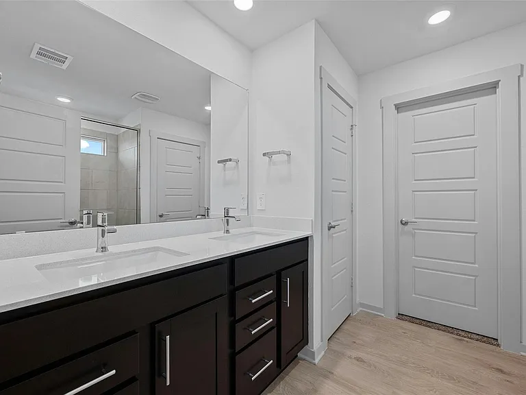 136 New Haven Ave — Photo 17