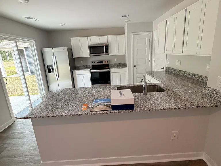 1229 Skystone Loop NE — Photo 9