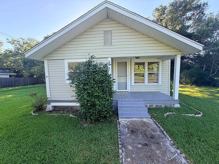 212 N Owens St — Photo 1