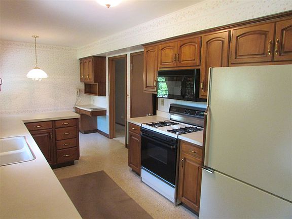 4th image of 2008 Greenfield Ln