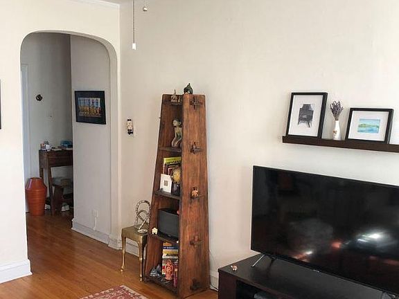 5th image of 4505 N Lincoln Ave APT 3H