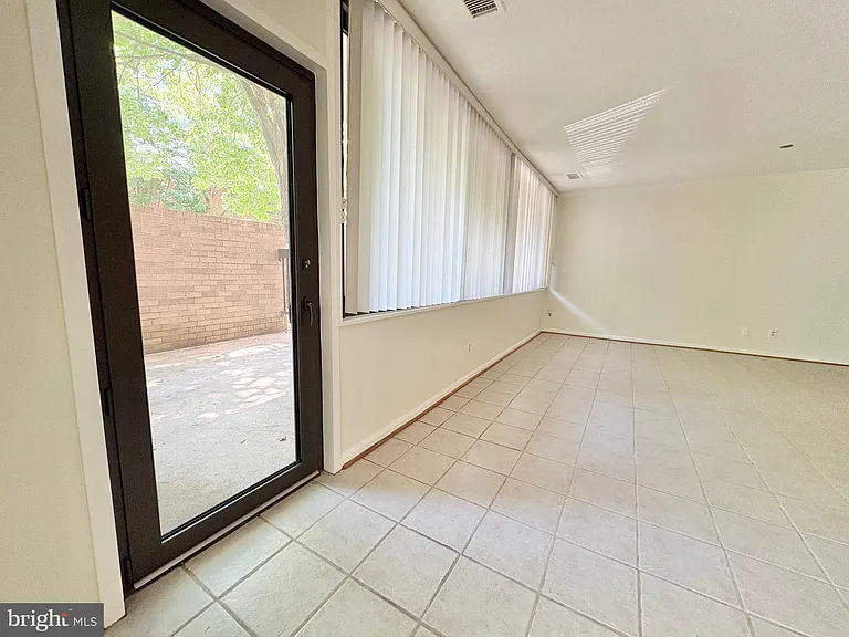 3713 George Mason Dr #T5W — Photo 21