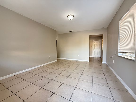 Spacious living room