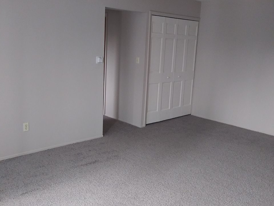 36777 Sibley Rd APT C, New Boston, MI 48164 Zillow