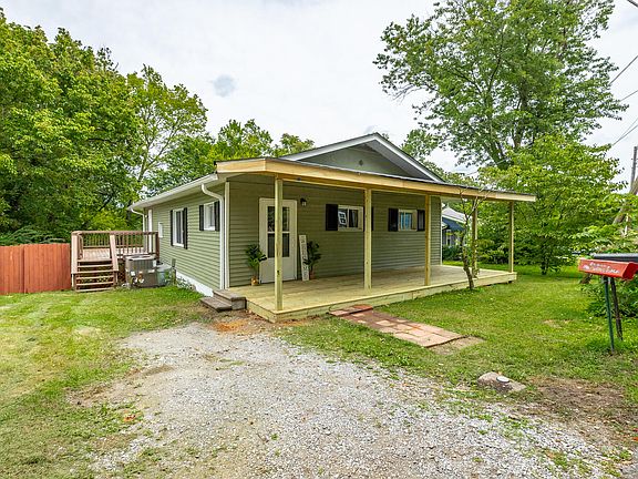 3rd image of 219 Vreeland St