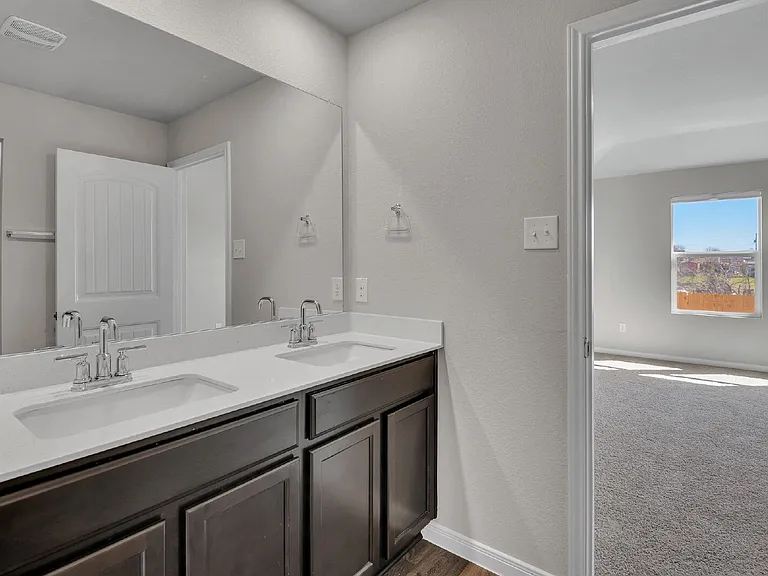 585 Apache Plum Dr — Photo 34