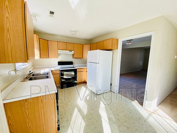 2nd image of 137 W Government Ave