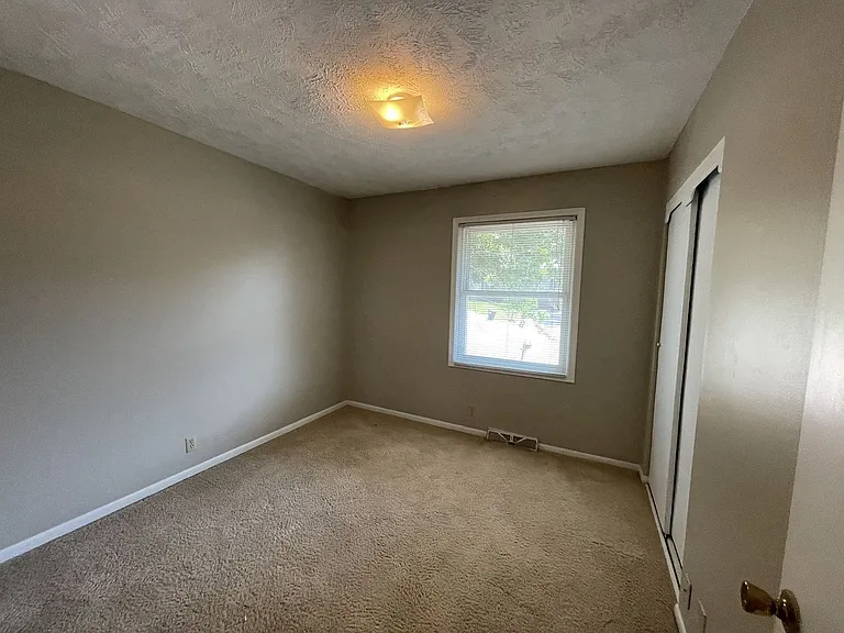15112 Lincoln Cir — Photo 8
