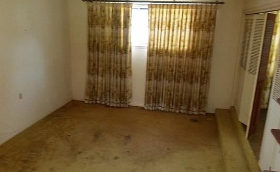 2nd image of 3112 Aurora Dr