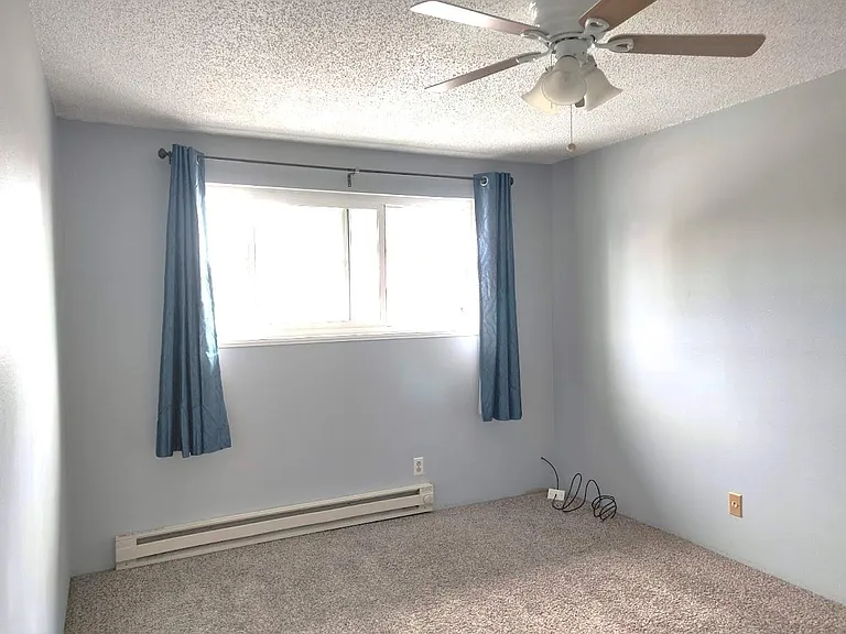 1695 NW Division St #6 — Photo 13