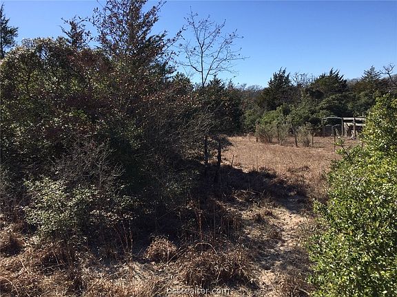 4th image of 27 & 29 Pin Oak Ln