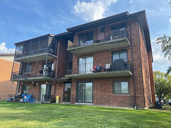 2nd image of 9910 Treetop Dr APT 3W