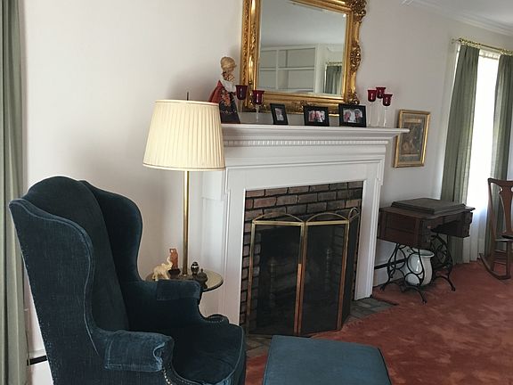 4th image of 5 Aspen Ln