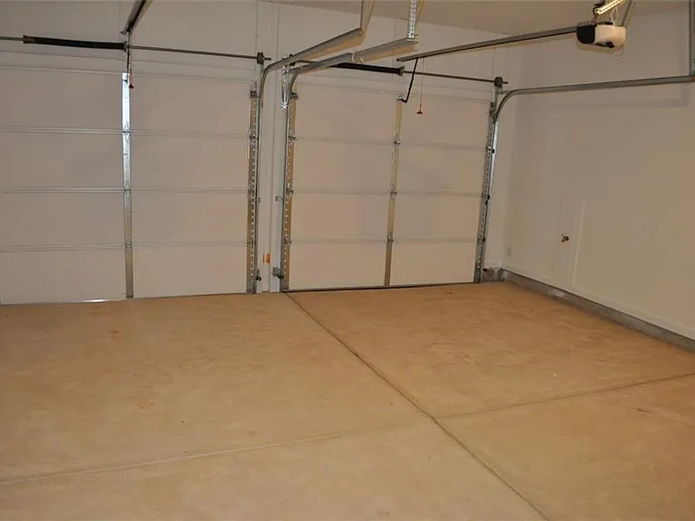 5745 Thornton Dr — Photo 39