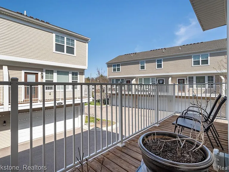 512 Midland Blvd — Photo 25