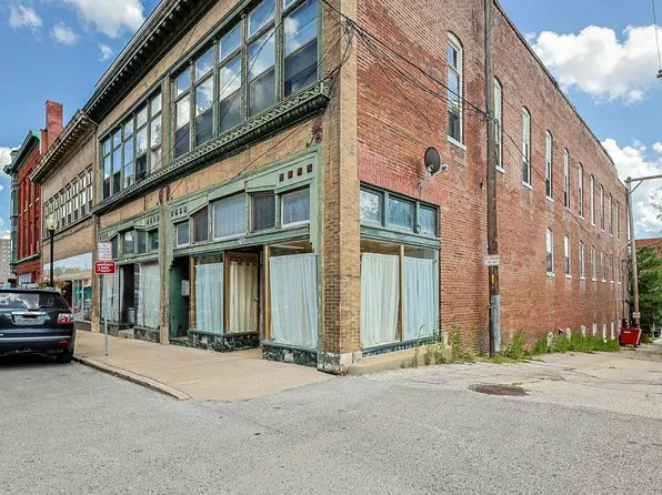 712 Francis St APT A, Saint Joseph, MO 64501