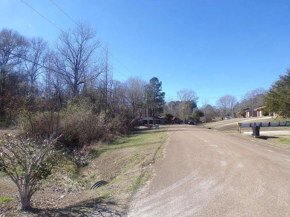 2nd image of 0 Benard Dr