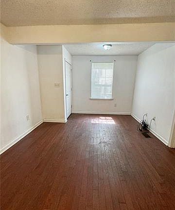 3rd image of 5824 General Haig St