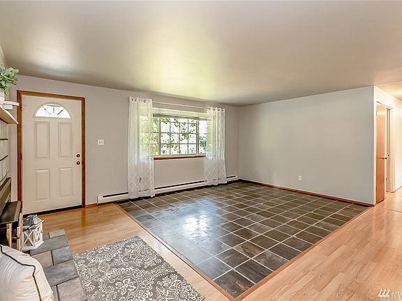 4th image of 3119 85th Dr SE