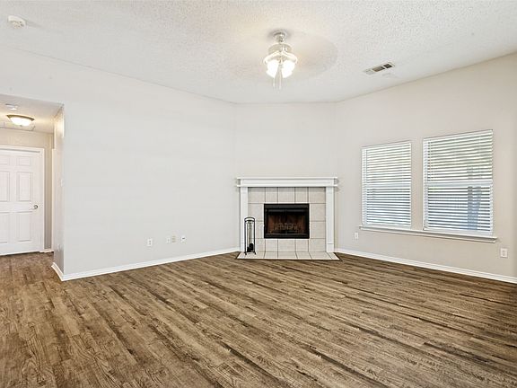 4th image of 1606 Fern Dr
