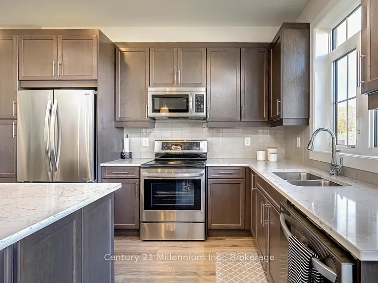 142 Red Pine St — Photo 8