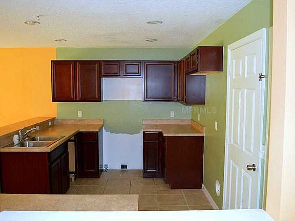 3rd image of 13487 Applerose Ln