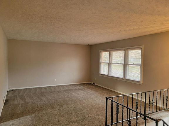 5th image of 1312 Mayfair Dr