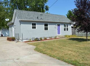 1514 Huntington Rd, Waterloo, IA 50701