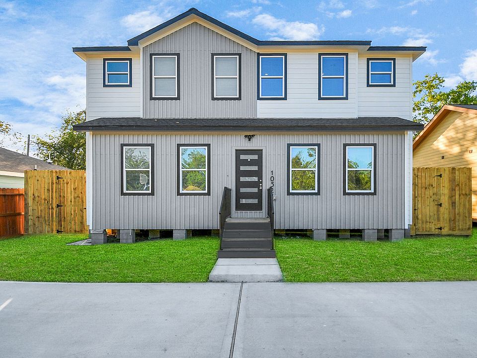 1st image of 10522 Sierra Dr #4