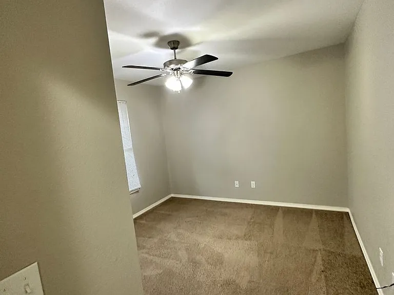 2900 SW Amberwood Ave #2 — Photo 10