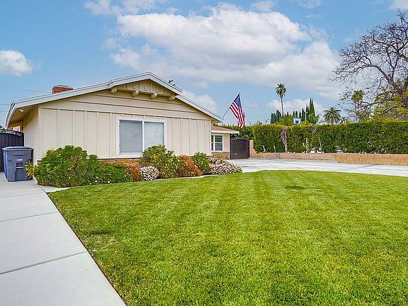 3rd image of 14717 Manecita Dr
