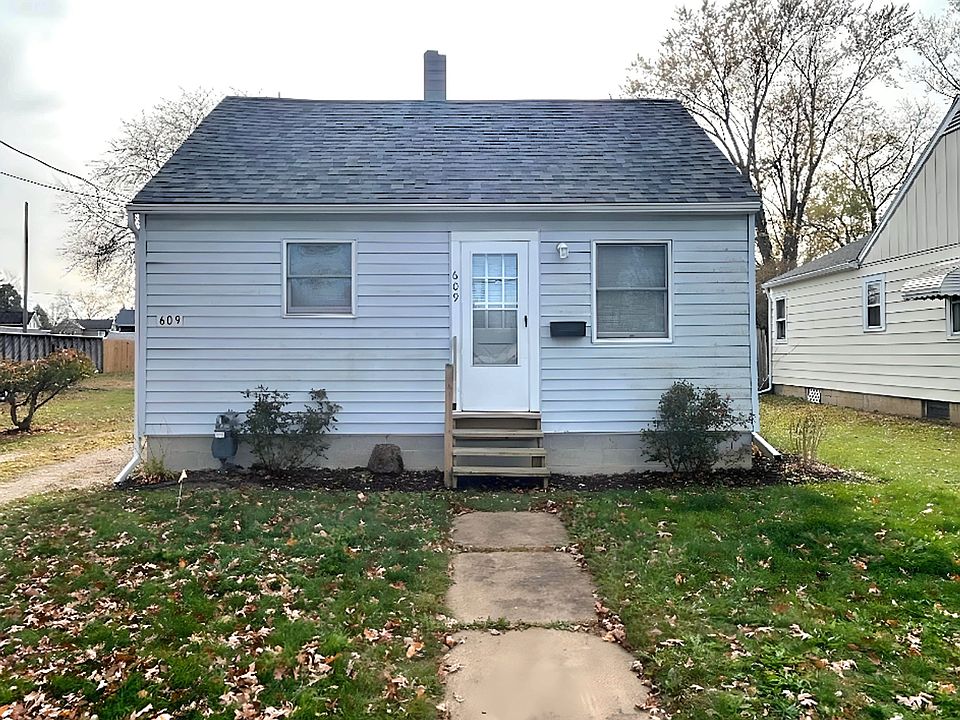 1st image of 609 E 5th St