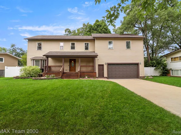 1895 Big Trail Rd, Commerce Township, MI 48390
